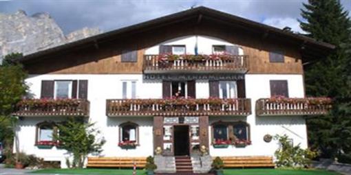 фото отеля Hotel Serena Cortina d'Ampezzo