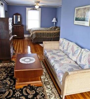 фото отеля Newport Bayside Inn Bed & Breakfast