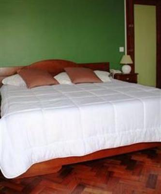 фото отеля Residencial Alcides Ponta Delgada