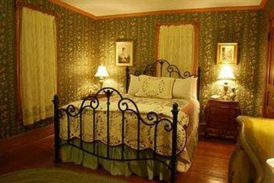 фото отеля Applesauce Inn Bed & Breakfast