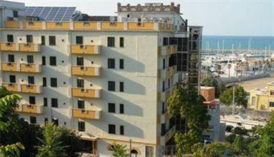 фото отеля Hotel Solaria Rodi Garganico