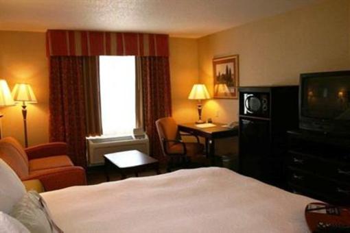 фото отеля Hampton Inn Waterbury