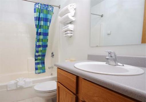 фото отеля Frontier Suites Airport Hotel