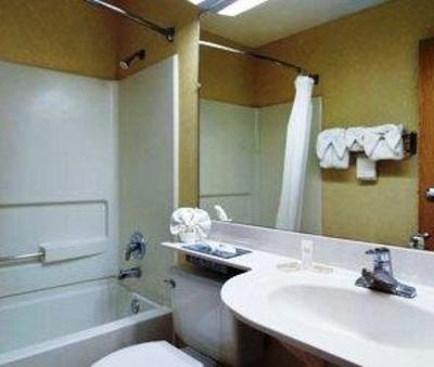 фото отеля Microtel Inn Hamilton Place