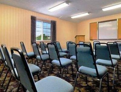 фото отеля Microtel Inn Hamilton Place