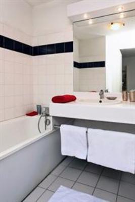 фото отеля Hotel Sejours & Affaires Saint Nicolas Lyon