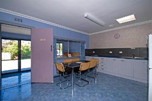 фото отеля Homelea Accommodation Spa Cottage & Apartments