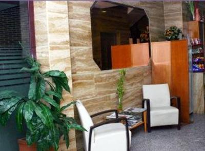 фото отеля Hostal 4C Cuatro Caminos