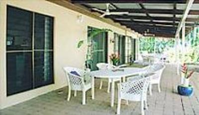 фото отеля Grungle Downs Tropical Bed and Breakfast