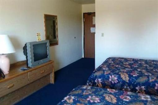 фото отеля Americas Best Value Inn Sault Sainte Marie
