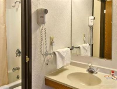 фото отеля Americas Best Value Inn Sault Sainte Marie