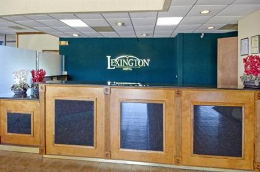 фото отеля Clarion Inn & Suites University Center