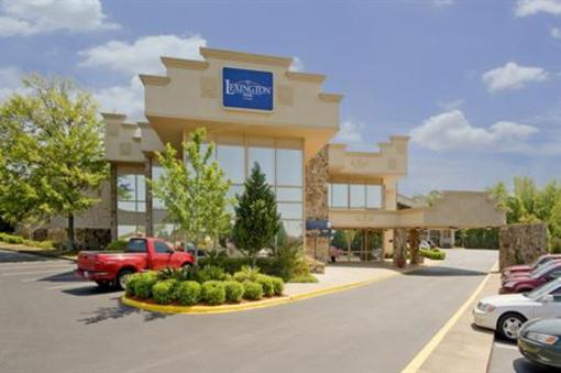 фото отеля Clarion Inn & Suites University Center