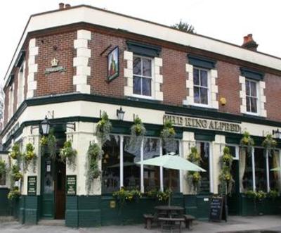 фото отеля The King Alfred Pub Accommodation
