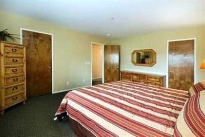 фото отеля SeaBreeze Vacation Rentals Carlsbad (California)