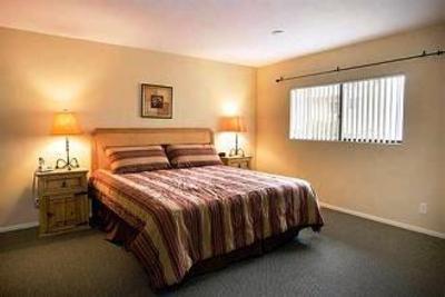 фото отеля SeaBreeze Vacation Rentals Carlsbad (California)