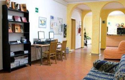 фото отеля Student's Hostel Estense