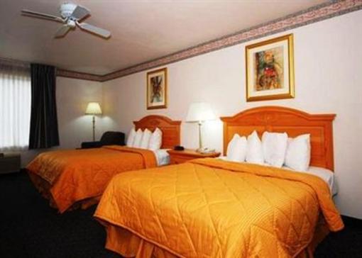 фото отеля Comfort Inn & Suites Sequoia Kings Canyon