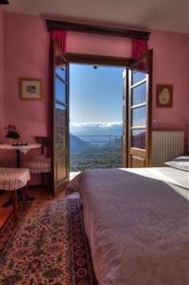 фото отеля Hotel Nefeles Arachova