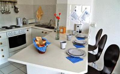 фото отеля Whale Watchers Beach Apartment