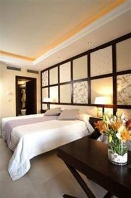 фото отеля Theartemis Palace Hotel