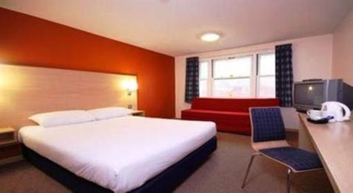 фото отеля Travelodge Bournemouth Hotel