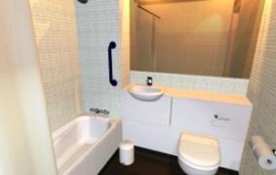 фото отеля Travelodge Bournemouth Hotel