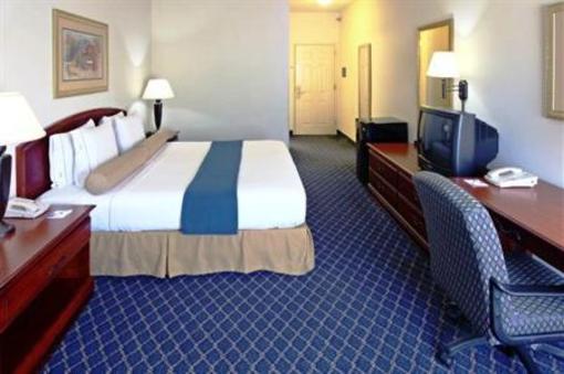 фото отеля Holiday Inn Express Bryant