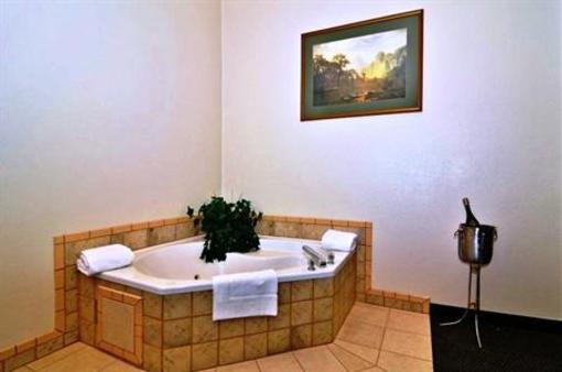фото отеля BEST WESTERN Topaz Lake Inn