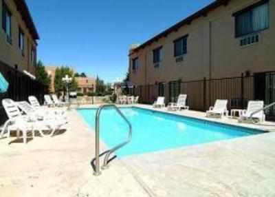фото отеля Comfort Suites Taos