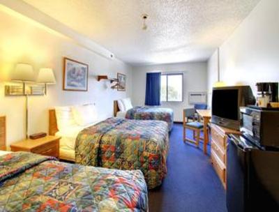 фото отеля Super 8 Motel Lincoln / Cornhusker
