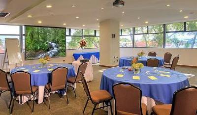 фото отеля Tryp Sabana Hotel