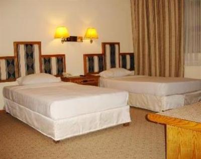 фото отеля Holiday International Hotel