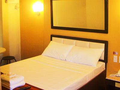 фото отеля Express Inn Cebu