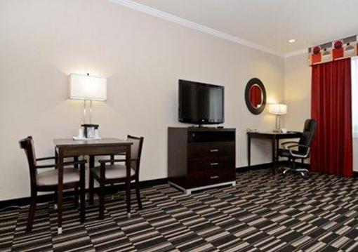 фото отеля Quality Inn & Suites Bryan