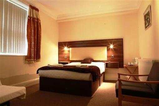 фото отеля The Kingston Hotel
