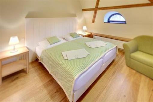 фото отеля Hotel Lisensky Dvur
