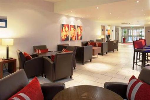 фото отеля Holiday Inn Express Taunton M5 Jct 25