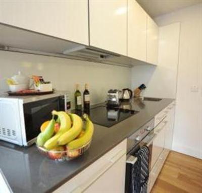 фото отеля Premier Apartments Bristol Cabot Circus
