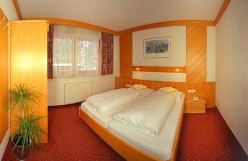 фото отеля Hotel Waldhof Scheffau am Wilden Kaiser
