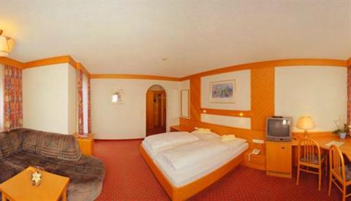 фото отеля Hotel Waldhof Scheffau am Wilden Kaiser
