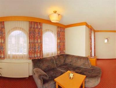 фото отеля Hotel Waldhof Scheffau am Wilden Kaiser