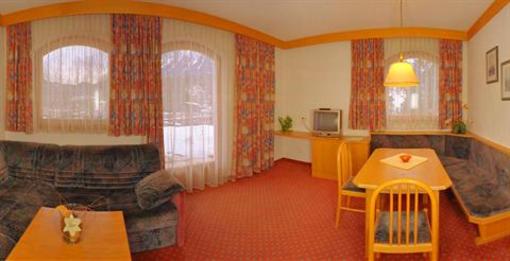 фото отеля Hotel Waldhof Scheffau am Wilden Kaiser