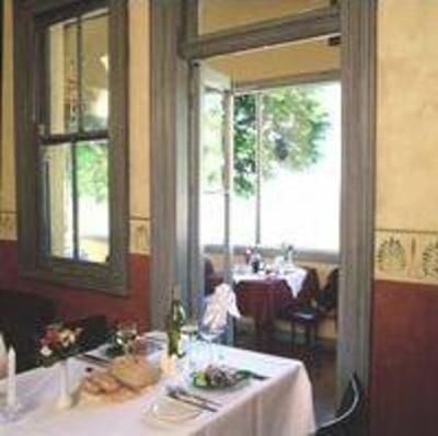 фото отеля Jamison House & The Rooster Restaurant