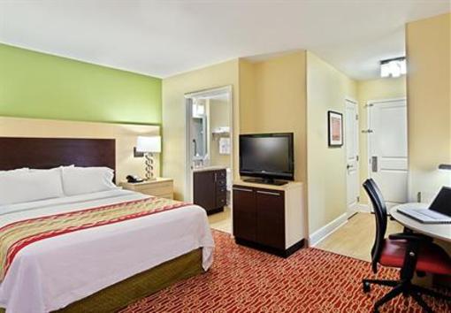 фото отеля TownePlace Suites Tampa Westshore Airport