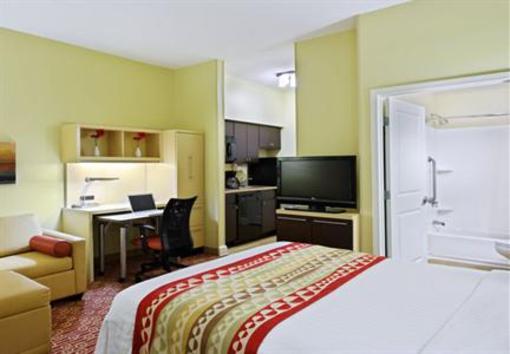 фото отеля TownePlace Suites Tampa Westshore Airport