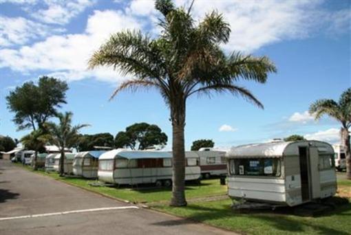 фото отеля Takapuna Beach Holiday Park