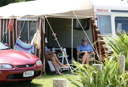 фото отеля Takapuna Beach Holiday Park