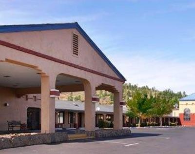 фото отеля Super 8 Flagstaff Downtown NAU Conference Center