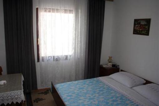 фото отеля Apartments Curic Trogir Kralja Tomislava